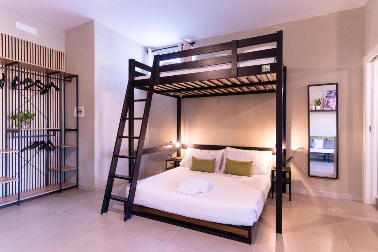 Apartament Tiny Daisy House Neapol Zewnętrze zdjęcie