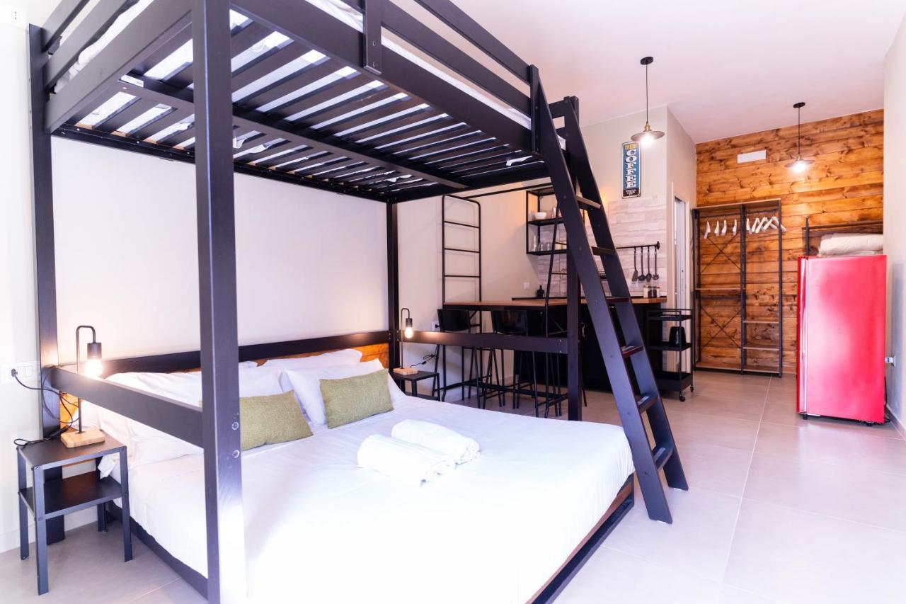 Apartament Tiny Daisy House Neapol Zewnętrze zdjęcie